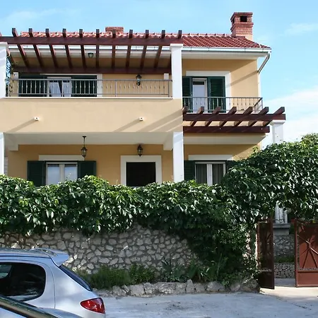 Tone & Marta Rogoznica (Sibenik-Knin)